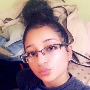 Meet your Posher, Alexandra